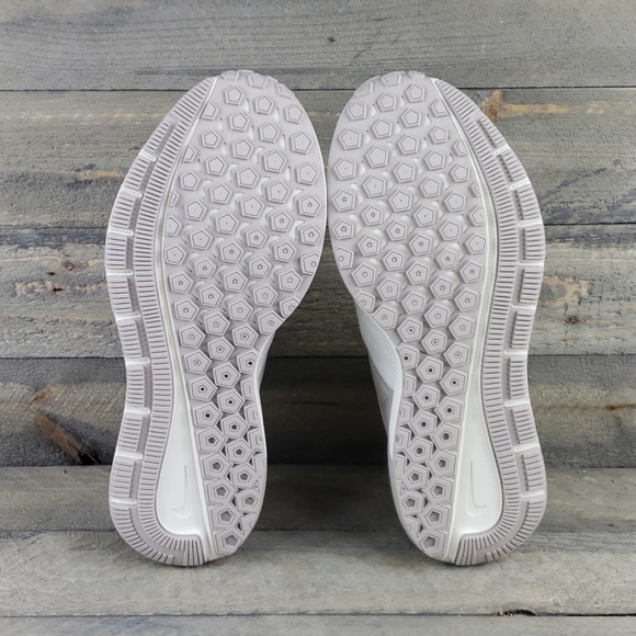 New Wmns Nike Air Zoom Structure 22 Running Shoe - Picture 6 of 8